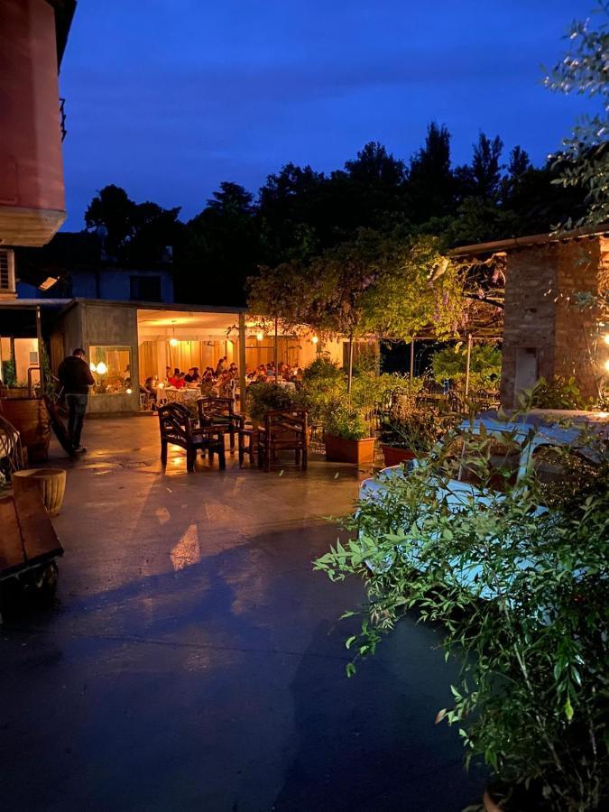 Amare Ristorante Locanda Certosa di Pavia Exteriör bild