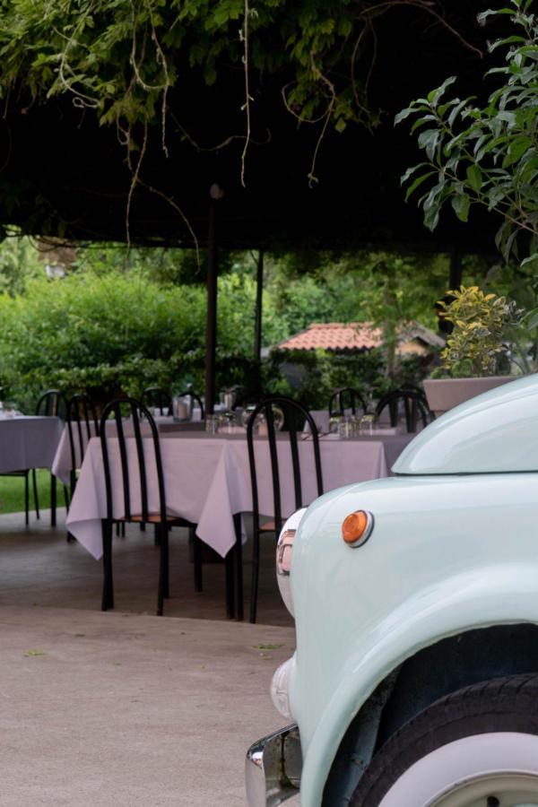 Amare Ristorante Locanda Certosa di Pavia Exteriör bild